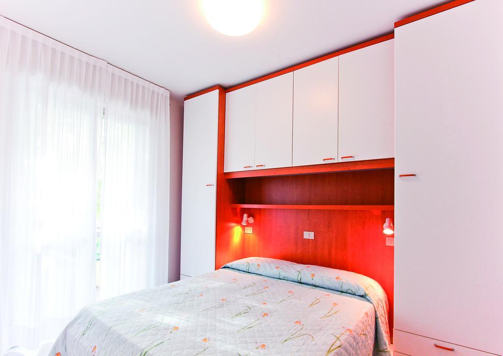 Residenza Ibsen Apartment Lignano Sabbiadoro Room photo