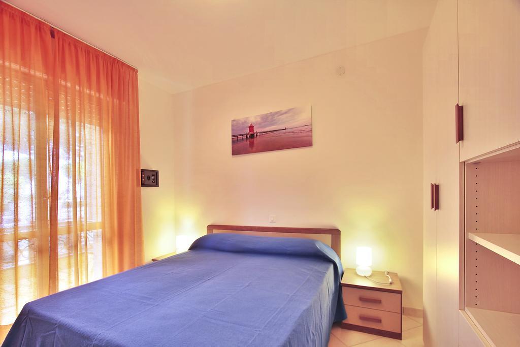 Residenza Ibsen Apartment Lignano Sabbiadoro Room photo